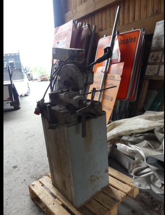 Tronçonneuse pour métaux Drehmann DR250 - Machine à métaux: photos 1 Tronçonneuse pour métaux Drehmann DR250 - Machine à métaux: photos 1