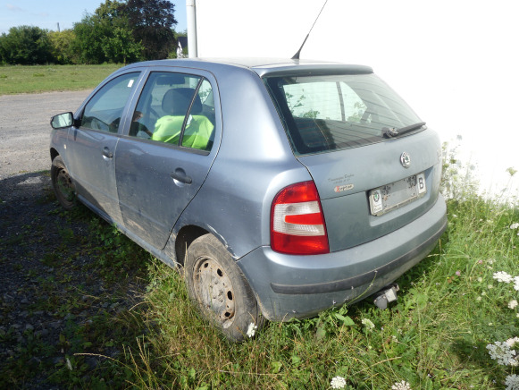 Voiture Skoda Fabia (2004-189.523 km) - Voiture: photos 3 Voiture Skoda Fabia (2004-189.523 km) - Voiture: photos 3