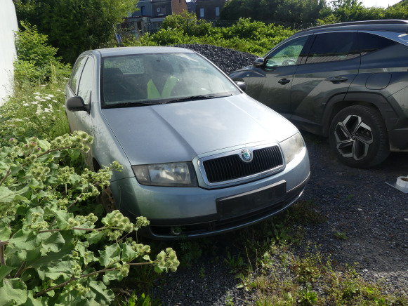 Voiture Skoda Fabia (2004-189.523 km) - Voiture: photos 2 Voiture Skoda Fabia (2004-189.523 km) - Voiture: photos 2