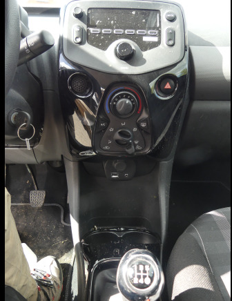 Voiture Voiture (saisie sur voirie) (1.735km) Peugeot 108 Style 5 portes(Vin:VF3PSCFBDJR245289): photos 12