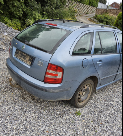 Skoda fabia - Voiture: photos 4 Skoda fabia - Voiture: photos 4