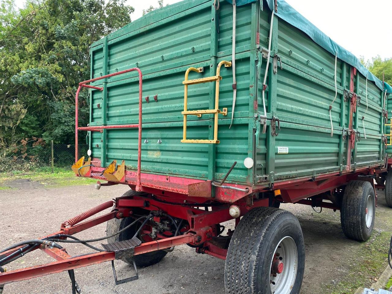 Agromet T-149 - Remorque benne: photos 1 Agromet T-149 - Remorque benne: photos 1