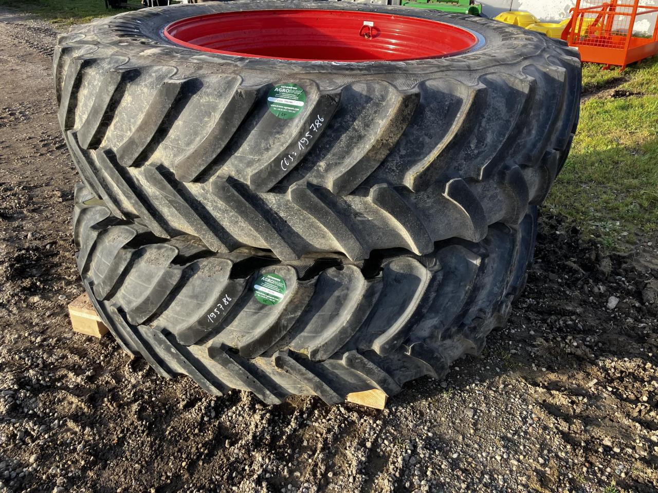 Alliance 520/85R46 VF - Pneu pour Machine agricole: photos 1 Alliance 520/85R46 VF - Pneu pour Machine agricole: photos 1