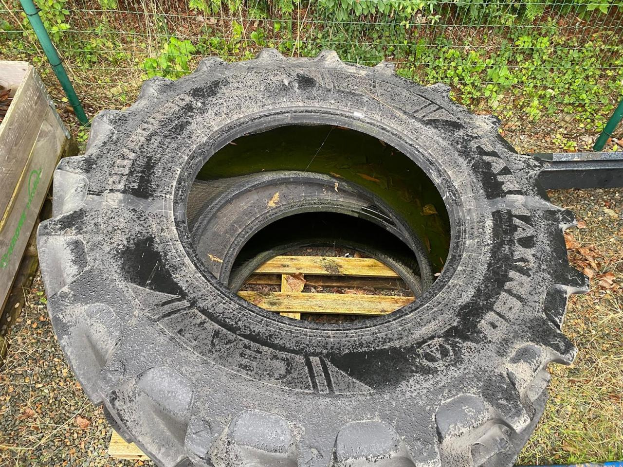 CEAT 420/90R30 - Pneu pour Machine agricole: photos 3 CEAT 420/90R30 - Pneu pour Machine agricole: photos 3