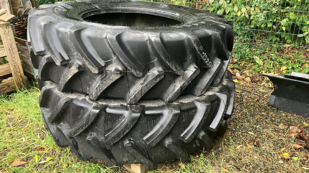 CEAT 420/90R30 - Pneu pour Machine agricole: photos 1 CEAT 420/90R30 - Pneu pour Machine agricole: photos 1