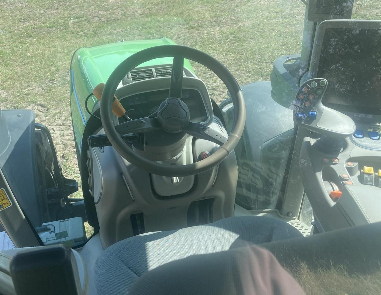 Tracteur agricole Deutz-Fahr 7250TTV: photos 6