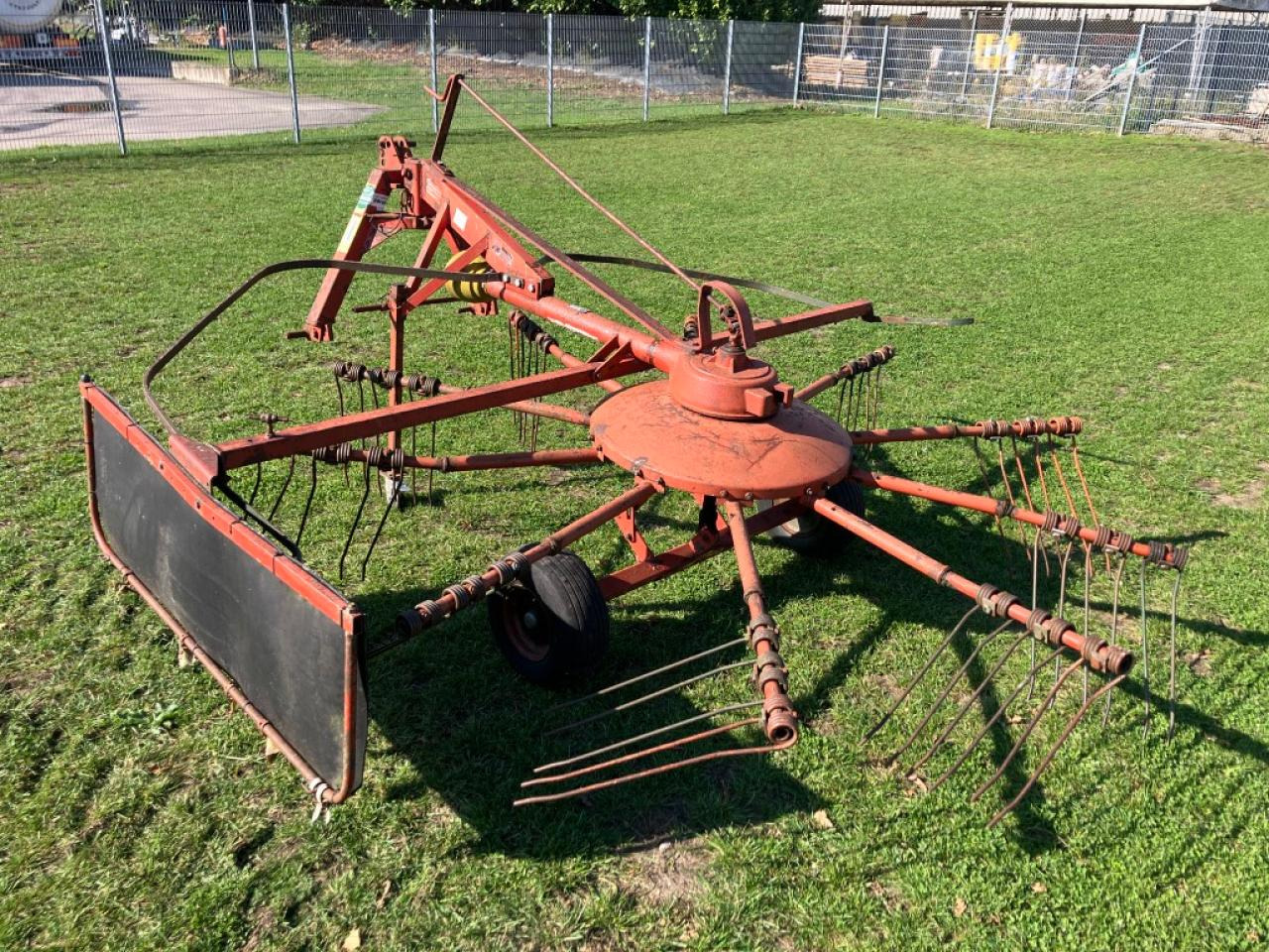 Fella TS 325 - Faneuse: photos 2 Fella TS 325 - Faneuse: photos 2