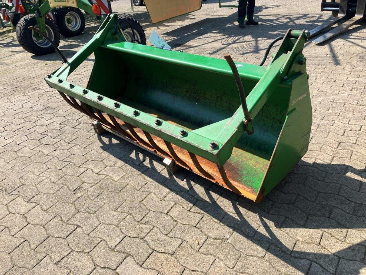 John Deere 2,20 m - Godet: photos 1 John Deere 2,20 m - Godet: photos 1