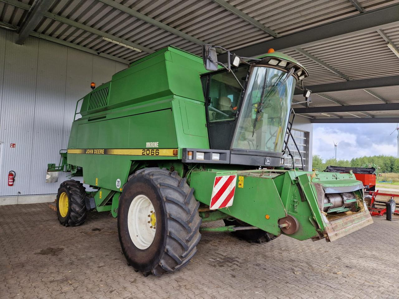 John Deere 2066 - Moissonneuse-batteuse: photos 3 John Deere 2066 - Moissonneuse-batteuse: photos 3