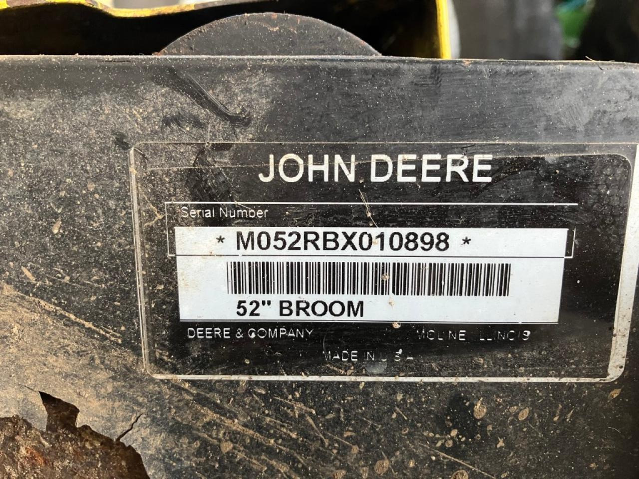 John Deere 52 inch Broom - Brosse: photos 3 John Deere 52 inch Broom - Brosse: photos 3