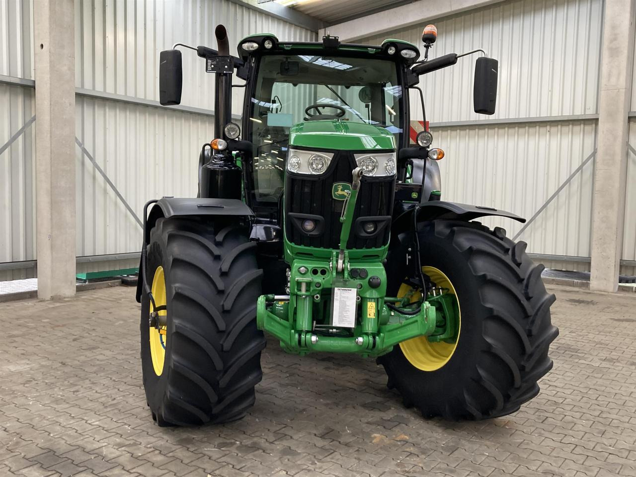 John Deere 6175R - Tracteur agricole: photos 3 John Deere 6175R - Tracteur agricole: photos 3