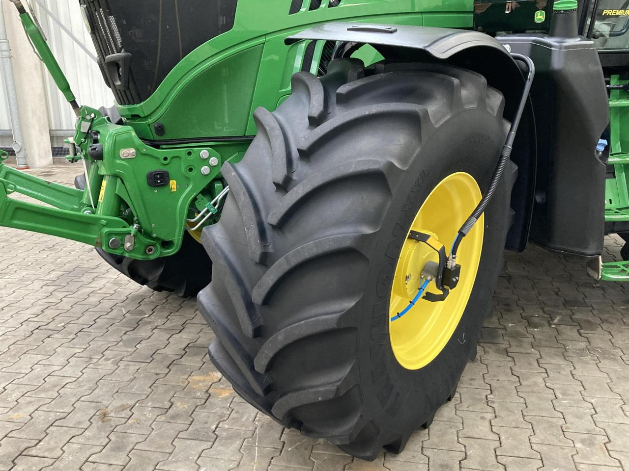 John Deere 6175R - Tracteur agricole: photos 2 John Deere 6175R - Tracteur agricole: photos 2
