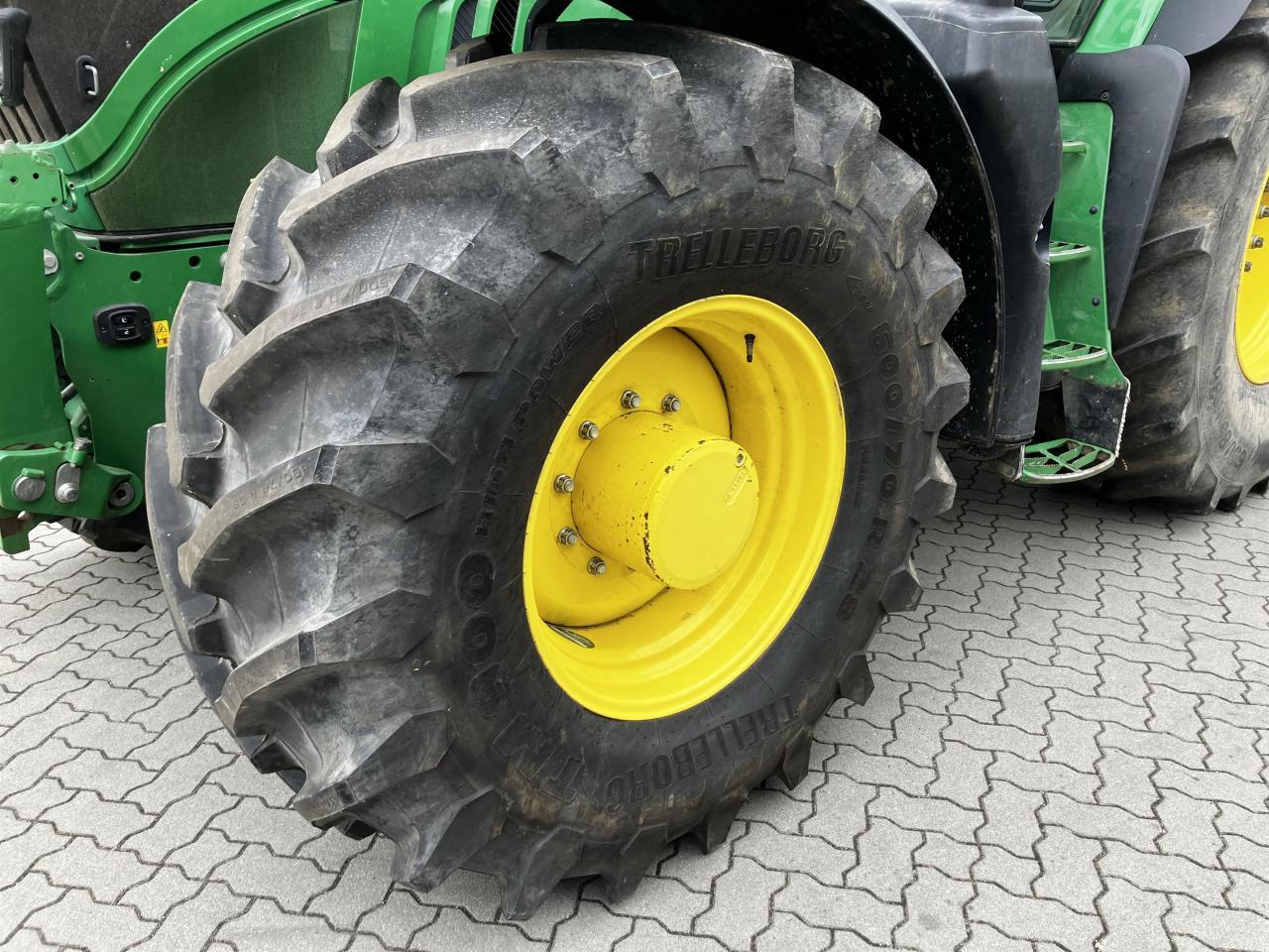 Tracteur agricole John Deere 6215R: photos 11