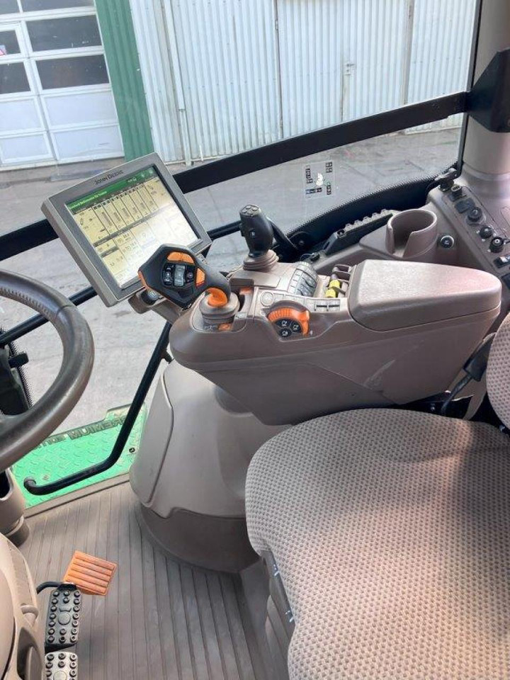 Tracteur agricole John Deere 6250R: photos 7