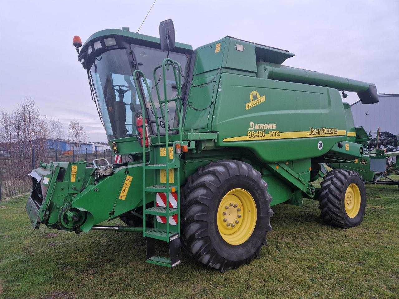 John Deere 9640i WTS HM - Moissonneuse-batteuse: photos 3 John Deere 9640i WTS HM - Moissonneuse-batteuse: photos 3