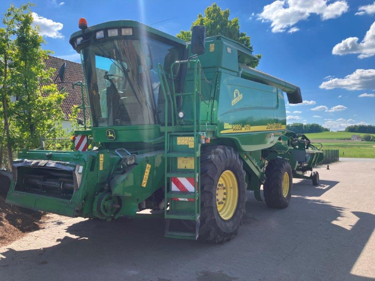 John Deere 9680i WTS Hillmaster - Moissonneuse-batteuse: photos 2 John Deere 9680i WTS Hillmaster - Moissonneuse-batteuse: photos 2