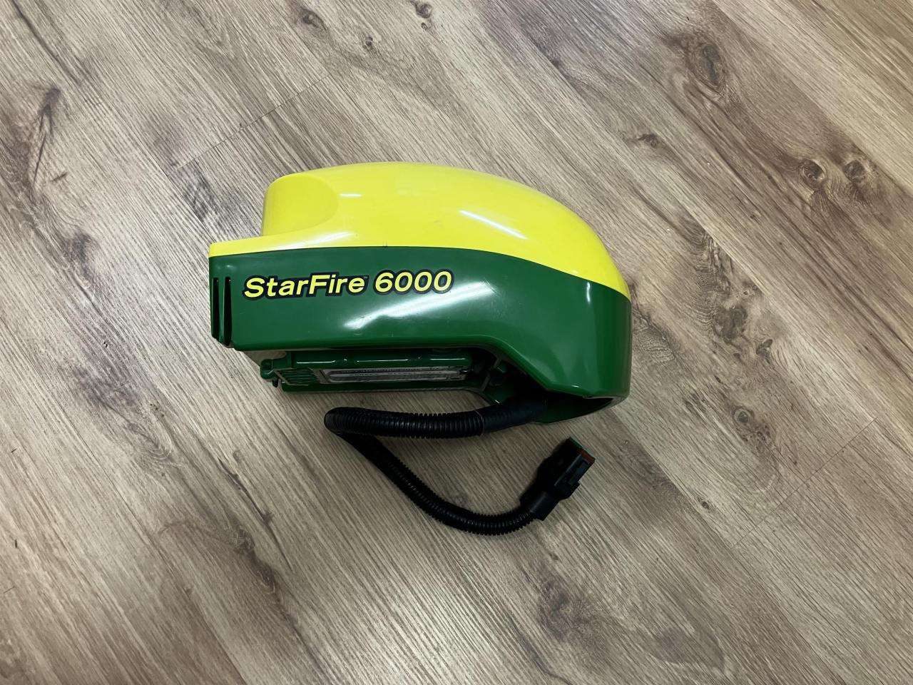 John Deere SF6000 SF3, M-RTK - Système de navigation pour Machine agricole: photos 3 John Deere SF6000 SF3, M-RTK - Système de navigation pour Machine agricole: photos 3