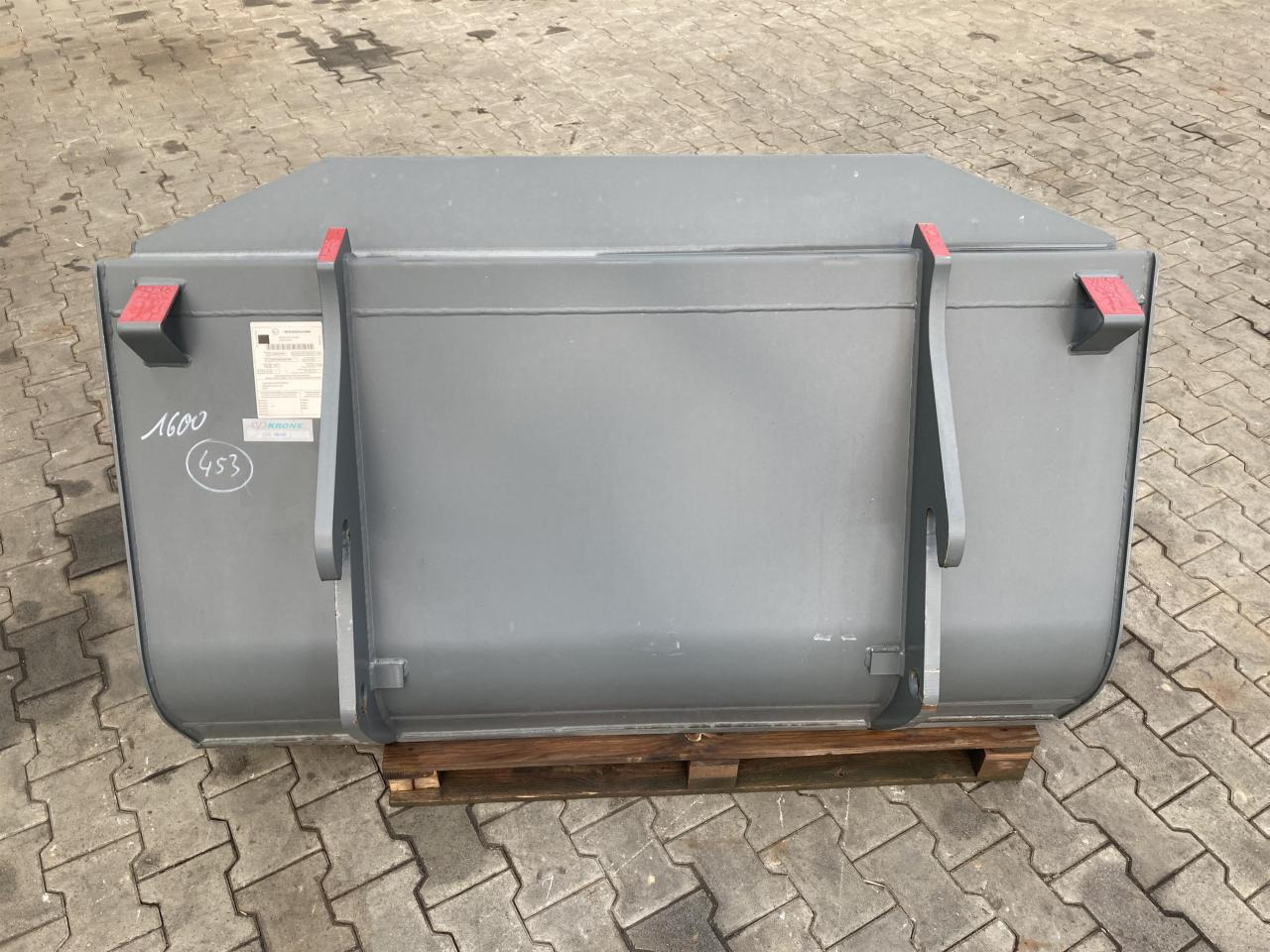 Kramer 1600 mm - Godet: photos 4 Kramer 1600 mm - Godet: photos 4