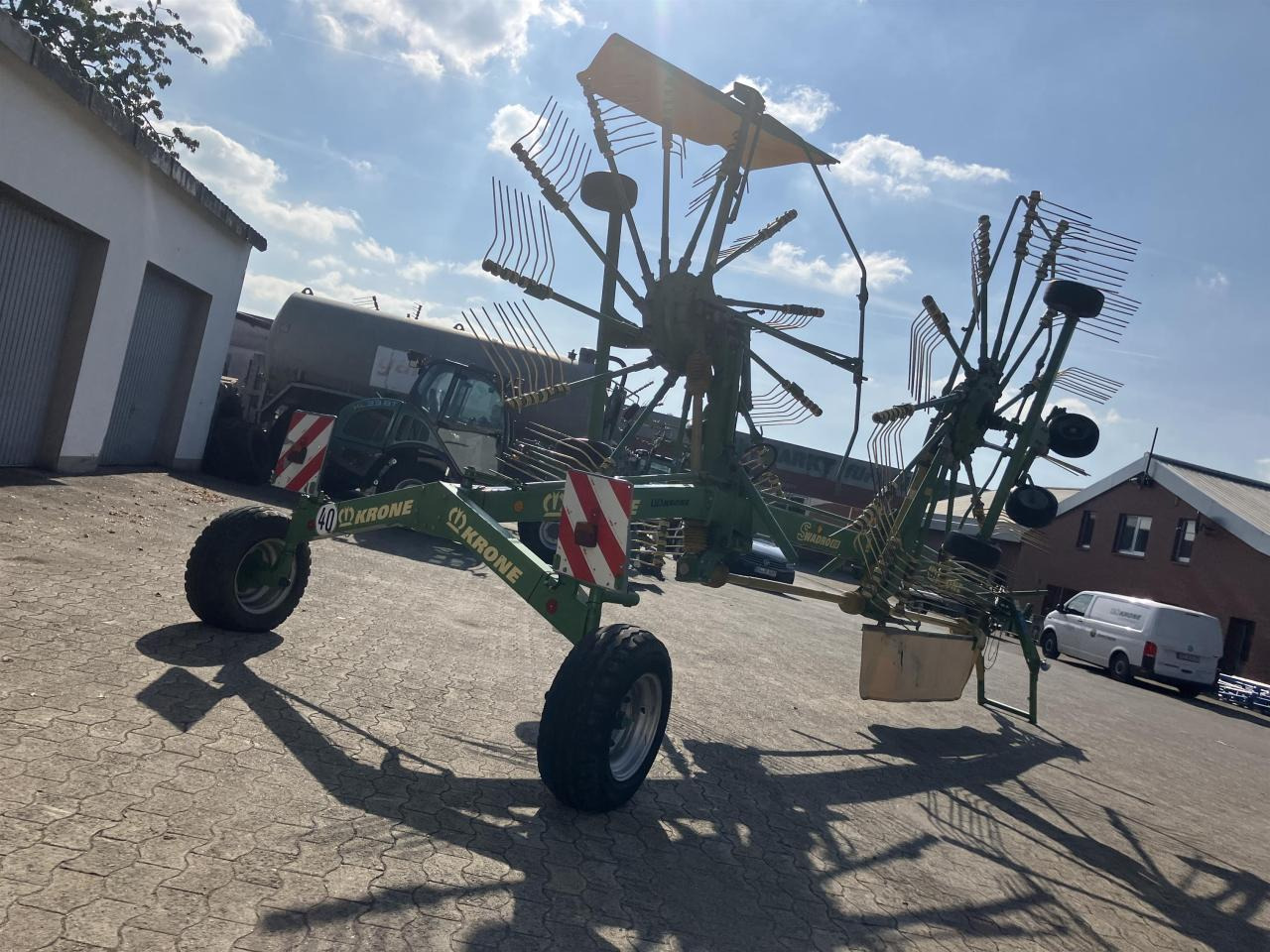 Krone SWADRO 810 - Faneuse: photos 5 Krone SWADRO 810 - Faneuse: photos 5