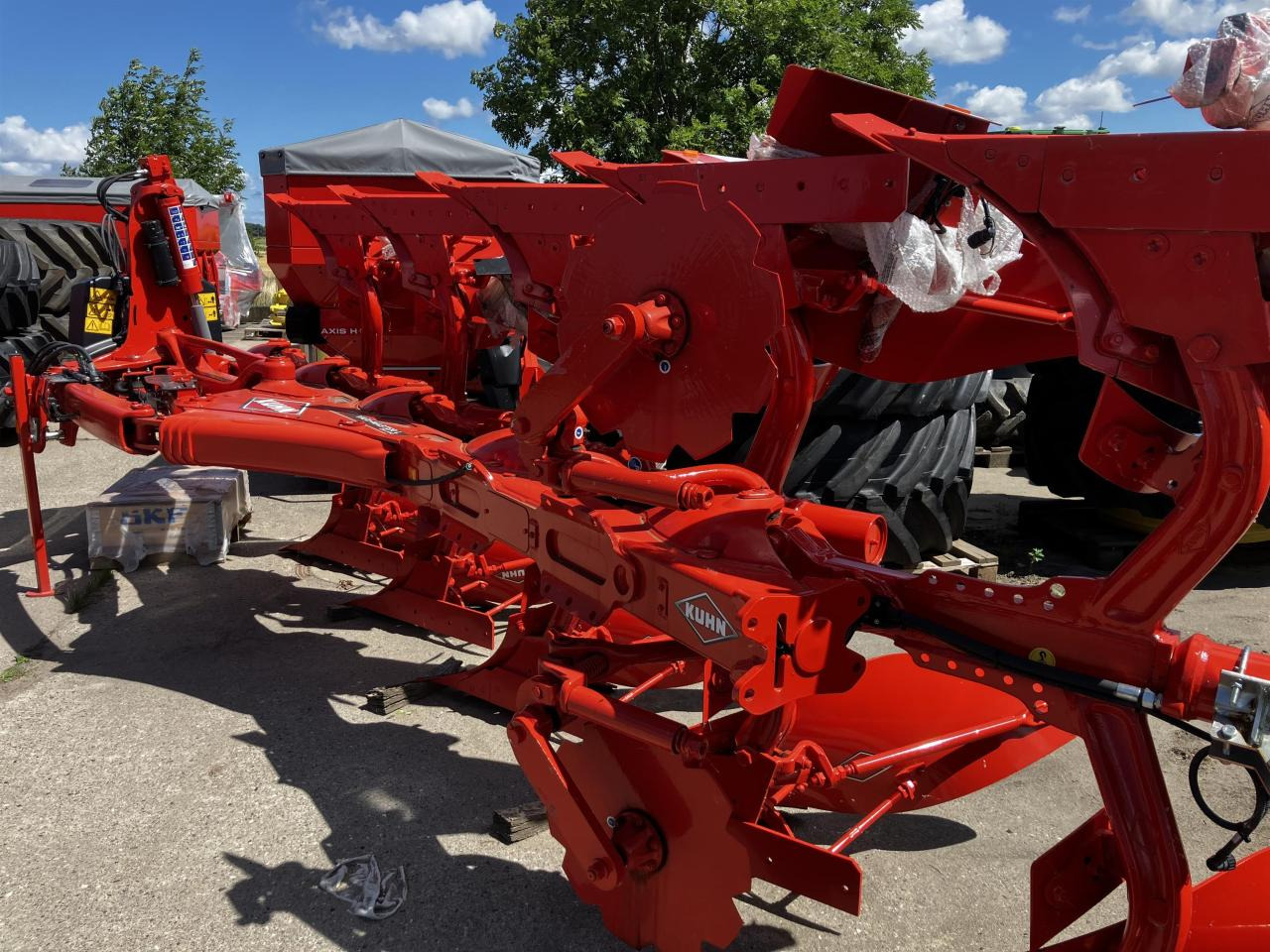 Kuhn Vari-Master L5E - Charrue: photos 1 Kuhn Vari-Master L5E - Charrue: photos 1