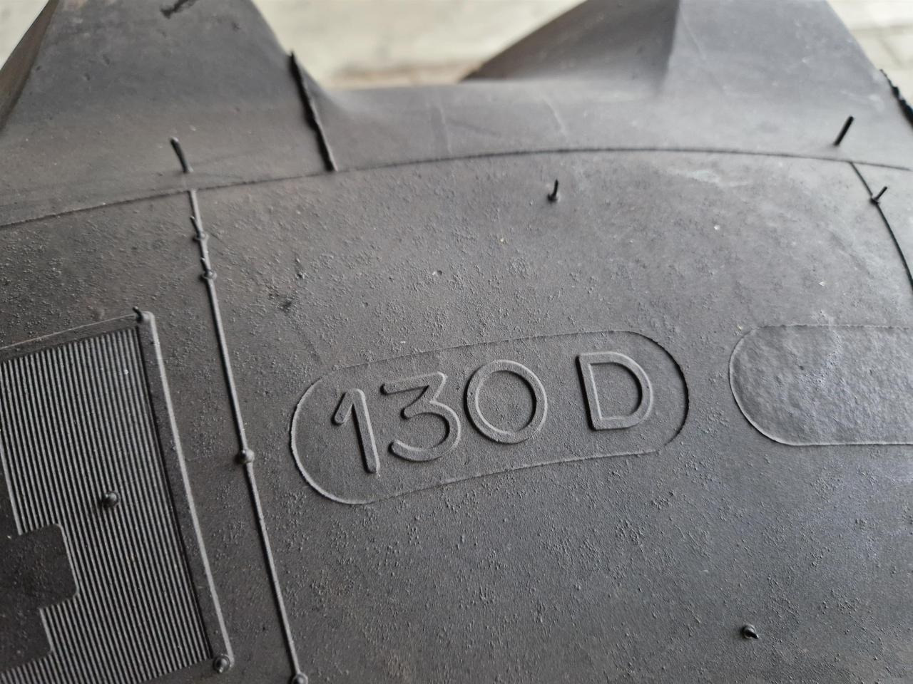 Michelin 420/70R24 - Pneu pour Machine agricole: photos 5 Michelin 420/70R24 - Pneu pour Machine agricole: photos 5