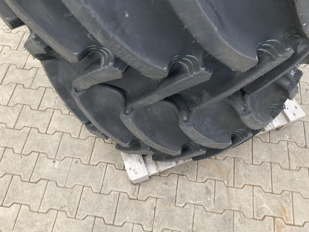 Mitas 540/65R24 - Pneu pour Machine agricole: photos 3 Mitas 540/65R24 - Pneu pour Machine agricole: photos 3