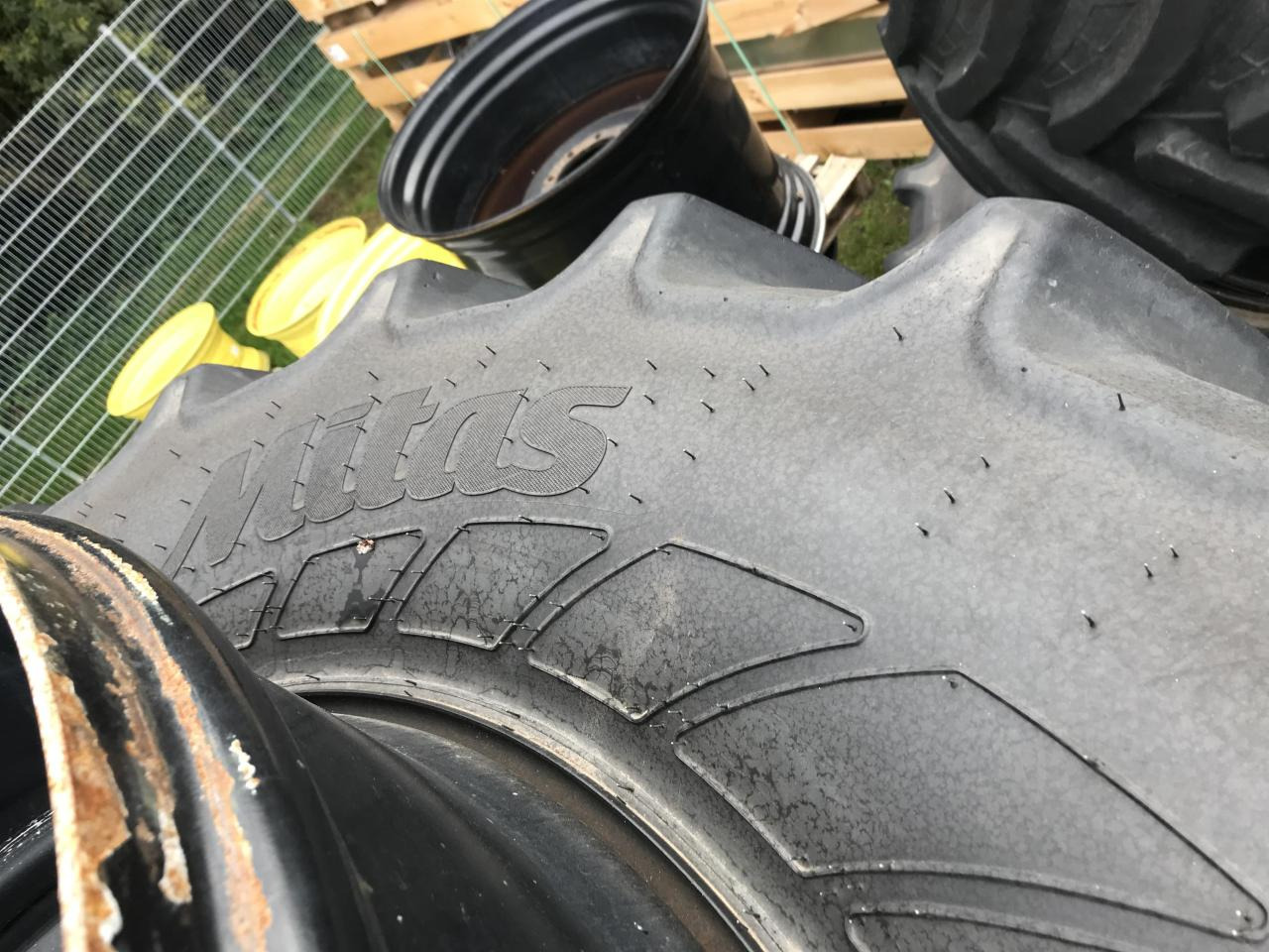 Mitas 600/65R34 - Pneu pour Machine agricole: photos 5 Mitas 600/65R34 - Pneu pour Machine agricole: photos 5