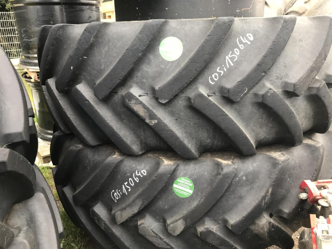 Mitas 680/80R42 - Pneu pour Machine agricole: photos 2 Mitas 680/80R42 - Pneu pour Machine agricole: photos 2