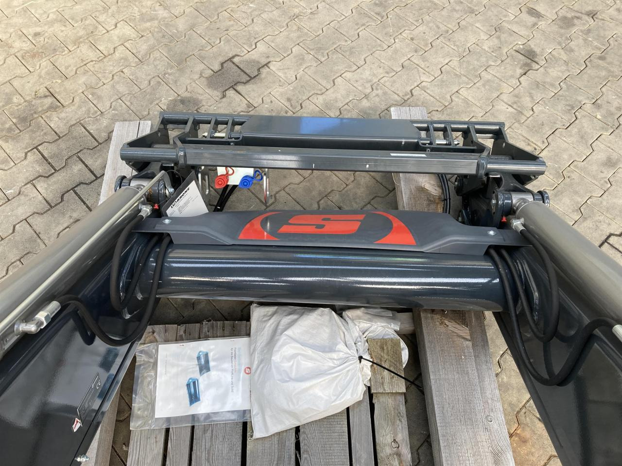 Stoll FZ 46-26.1 - Chargeur frontal pour tracteur: photos 5 Stoll FZ 46-26.1 - Chargeur frontal pour tracteur: photos 5