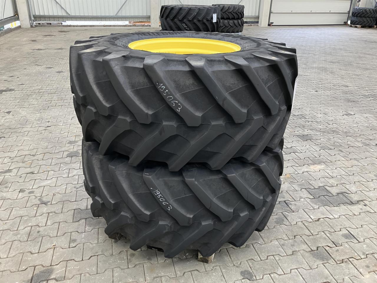 Trelleborg 600/70R28 - Pneu pour Machine agricole: photos 2 Trelleborg 600/70R28 - Pneu pour Machine agricole: photos 2