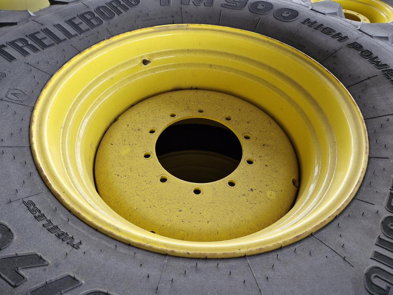Trelleborg 600/70R30 - Pneu pour Machine agricole: photos 4 Trelleborg 600/70R30 - Pneu pour Machine agricole: photos 4