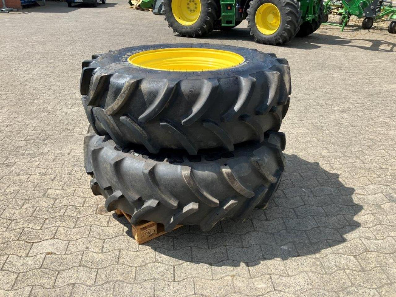 Pneu pour Machine agricole Vredestein 420/85R30: photos 9