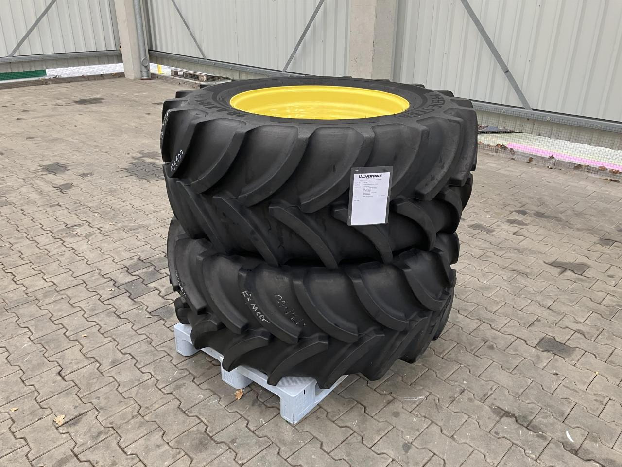 Vredestein 540/65R30 - Pneu pour Machine agricole: photos 1 Vredestein 540/65R30 - Pneu pour Machine agricole: photos 1