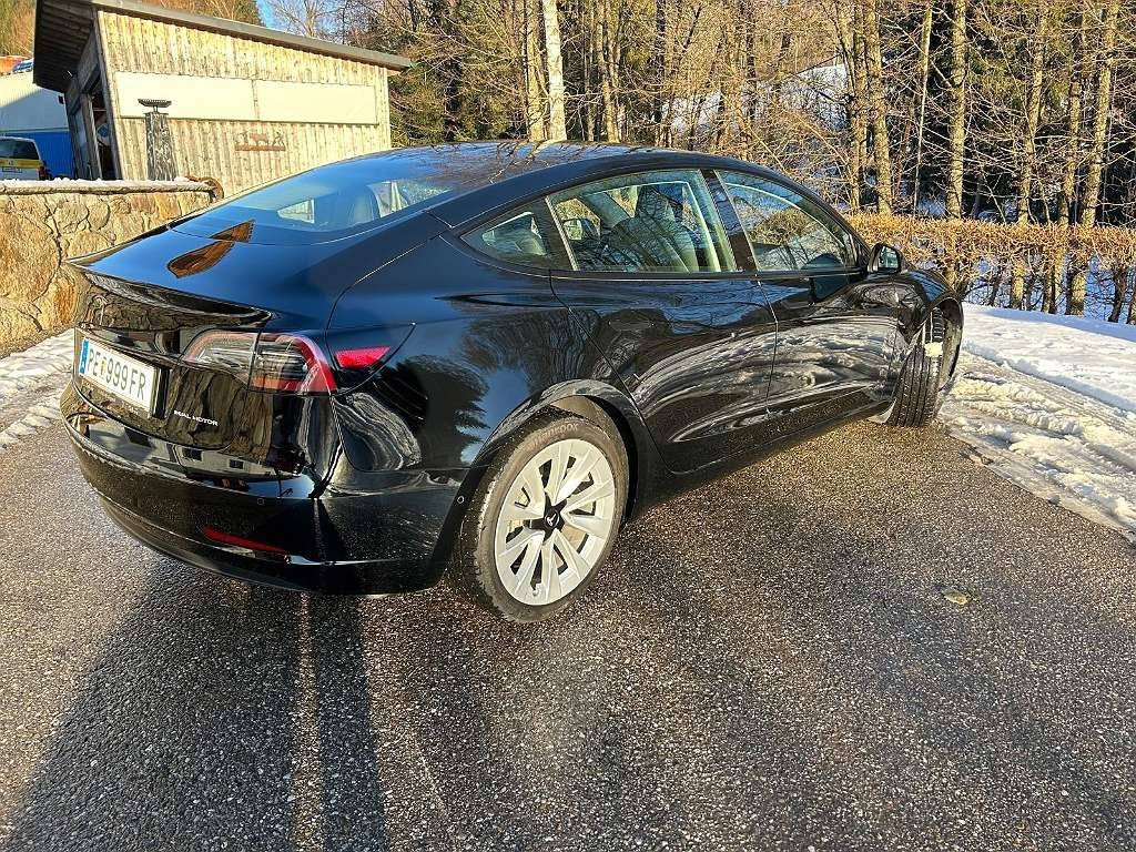 Tesla Model 3 Long Range - Voiture: photos 3 Tesla Model 3 Long Range - Voiture: photos 3