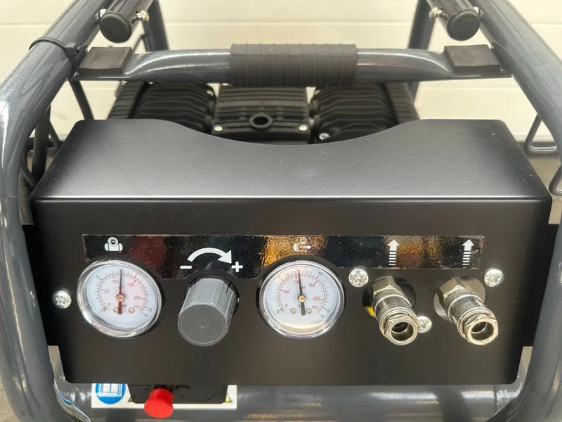 Compresseur d'air neuf COMPRESSOR Contimac Rollcage 270 Olievrije Zuigercompressor 2 PK 230 L / min 9 Bar New !: photos 6 Compresseur d'air neuf COMPRESSOR Contimac Rollcage 270 Olievrije Zuigercompressor 2 PK 230 L / min 9 Bar New !: photos 6