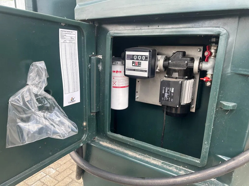 Carbery Kiwa dubbelwandig met mangat Dieseltank 5700 liter met 230 V pompset New ! Overstock - Conteneur maritime: photos 2 Carbery Kiwa dubbelwandig met mangat Dieseltank 5700 liter met 230 V pompset New ! Overstock - Conteneur maritime: photos 2