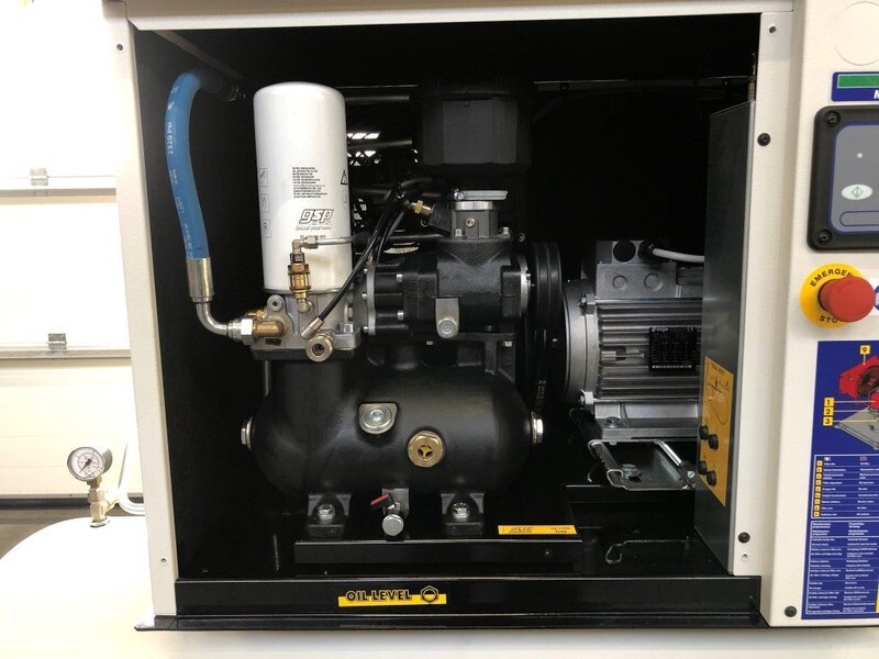 Fiac New Silver 10 / 300 Silent 7.5 kW 860 L / min 10 bar Elektrische Schroefcompressor met ketel - Compresseur d'air: photos 3 Fiac New Silver 10 / 300 Silent 7.5 kW 860 L / min 10 bar Elektrische Schroefcompressor met ketel - Compresseur d'air: photos 3