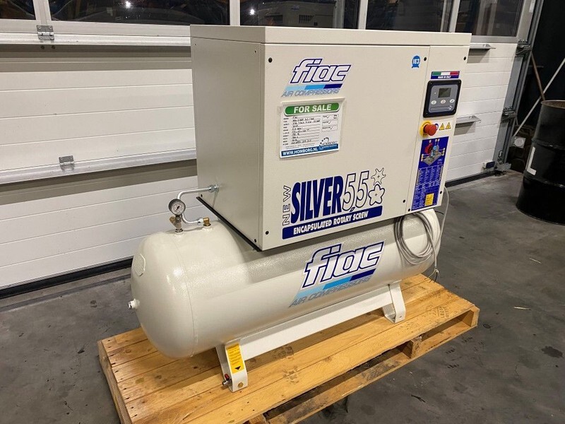 Fiac NewSilver 5.5 / 200 Silent 4 kW 450 L / min 10 Bar Elektrische Schroefcompressor met ketel - Compresseur d'air: photos 3 Fiac NewSilver 5.5 / 200 Silent 4 kW 450 L / min 10 Bar Elektrische Schroefcompressor met ketel - Compresseur d'air: photos 3