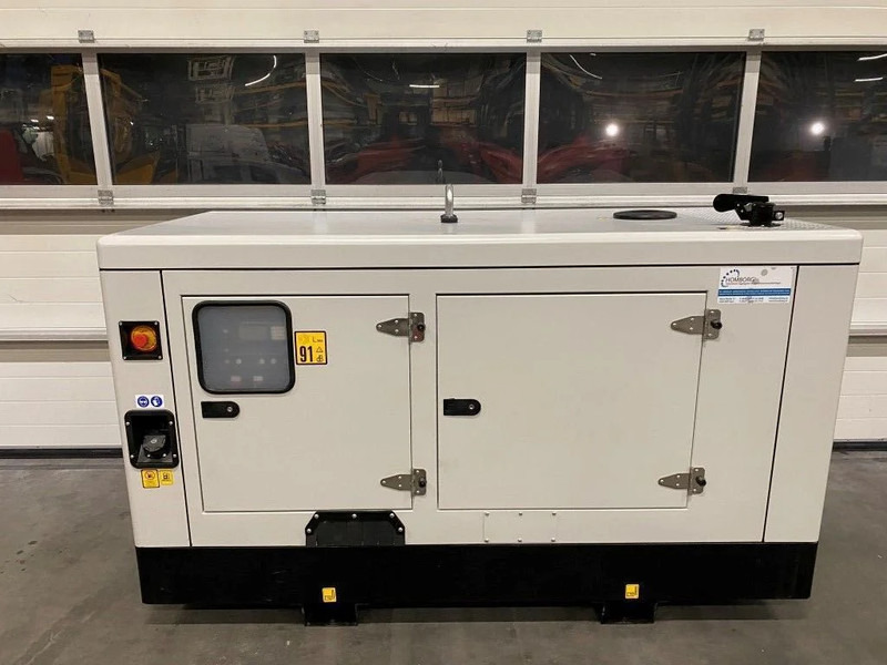 Himoinsa HYW-17 Yanmar Stamford 19 kVA Supersilent Stage 5 Generatorset Nieuw ! - Groupe électrogène: photos 3 Himoinsa HYW-17 Yanmar Stamford 19 kVA Supersilent Stage 5 Generatorset Nieuw ! - Groupe électrogène: photos 3