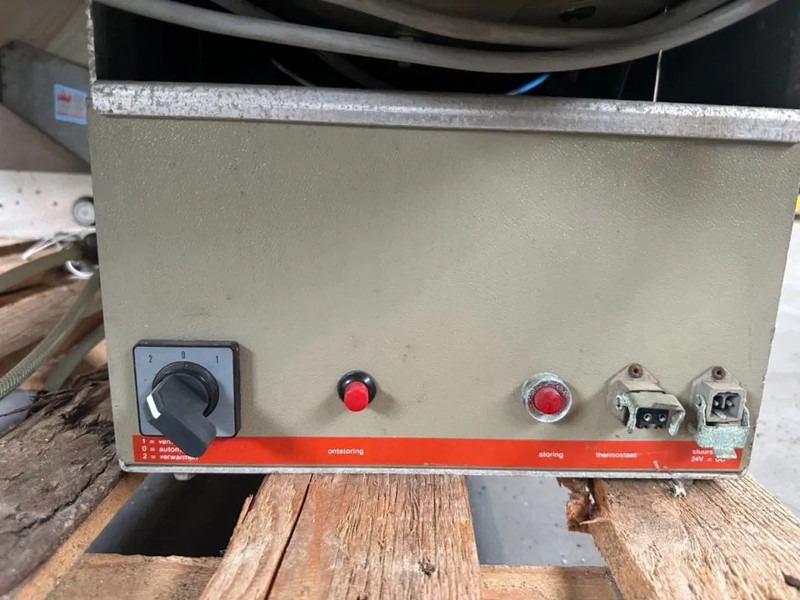 Holland Holland Heater HHO 10 Kachel 100 kW Diesel Heater - Réchauffeur de construction: photos 3 Holland Holland Heater HHO 10 Kachel 100 kW Diesel Heater - Réchauffeur de construction: photos 3
