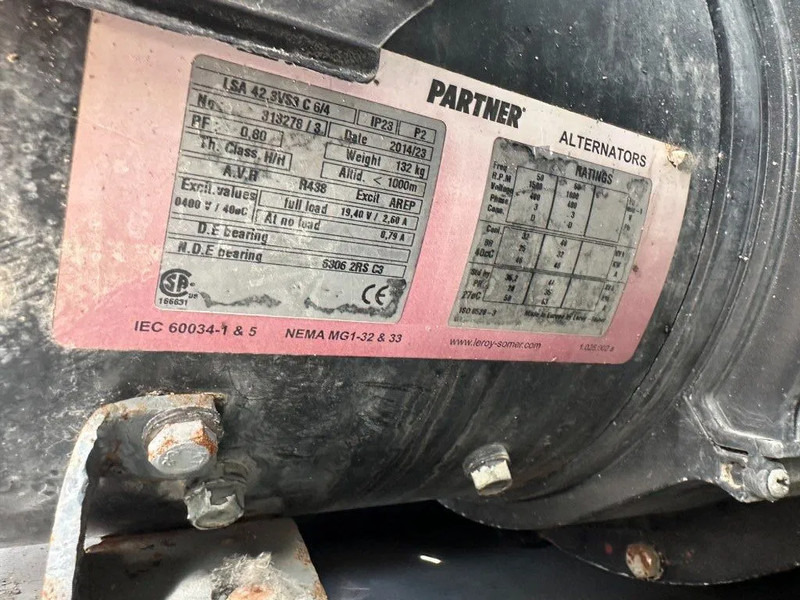 Groupe électrogène Iveco FPT F32 AM1A Leroy Somer 32 kVA Silent generatorset 39 hours !: photos 7 Groupe électrogène Iveco FPT F32 AM1A Leroy Somer 32 kVA Silent generatorset 39 hours !: photos 7