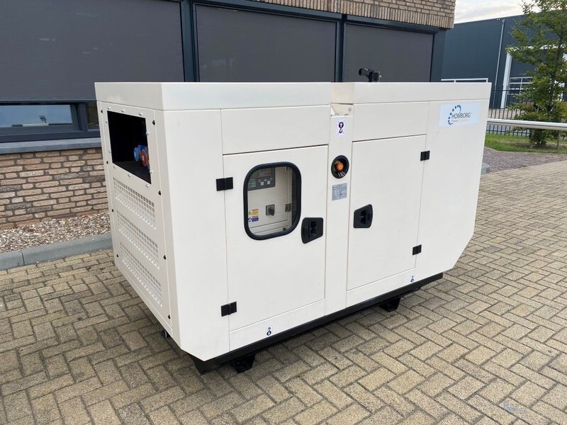 Perkins 22 kVA Supersilent generatorset New ! - Groupe électrogène: photos 5 Perkins 22 kVA Supersilent generatorset New ! - Groupe électrogène: photos 5