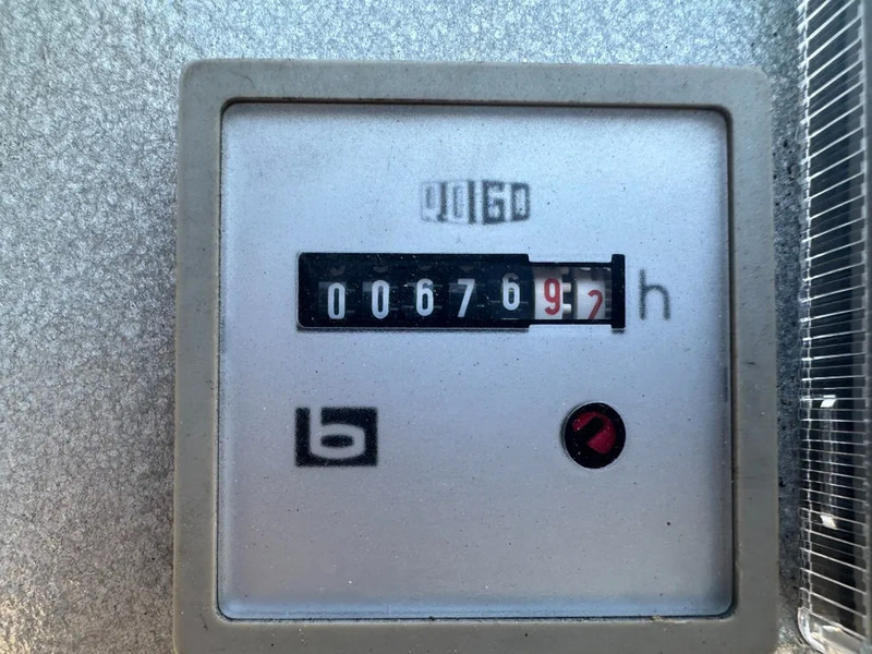 Groupe électrogène Perkins 3012 TWG2 Leroy Somer 630 kVA noodstroom generatorset 676 hours !: photos 7