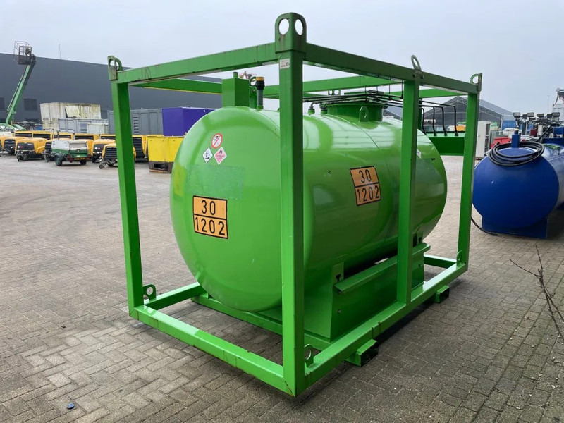 Tolsma KIWA 5000 liter dubbelwandige dieseltank - Cuve de stockage: photos 2 Tolsma KIWA 5000 liter dubbelwandige dieseltank - Cuve de stockage: photos 2