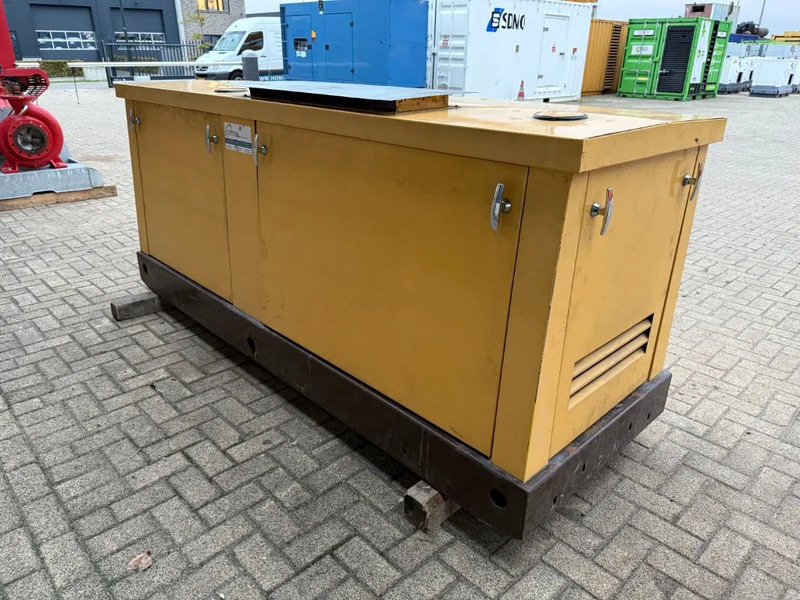 Groupe électrogène VM Alsthom Unelec 55 kVA Silent generatorset: photos 13