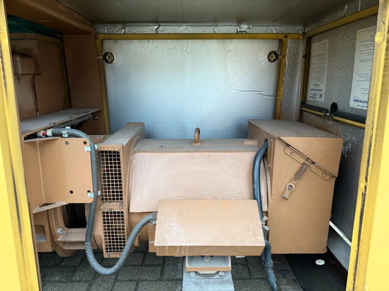 Groupe électrogène VM Alsthom Unelec 55 kVA Silent generatorset: photos 8