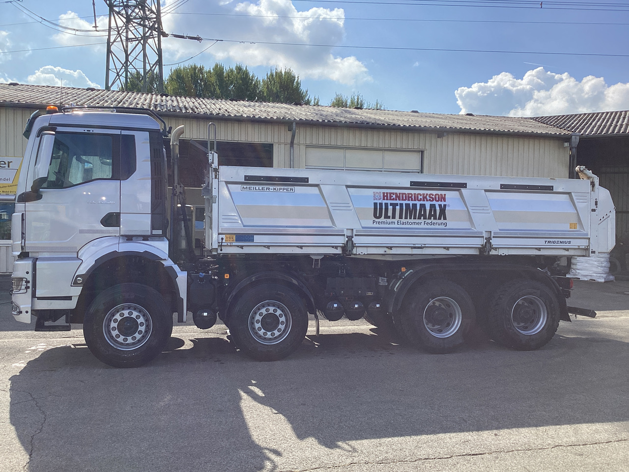 MAN TGS 35.520 8×4 BB Hendrickson - Camion benne: photos 4 MAN TGS 35.520 8×4 BB Hendrickson - Camion benne: photos 4