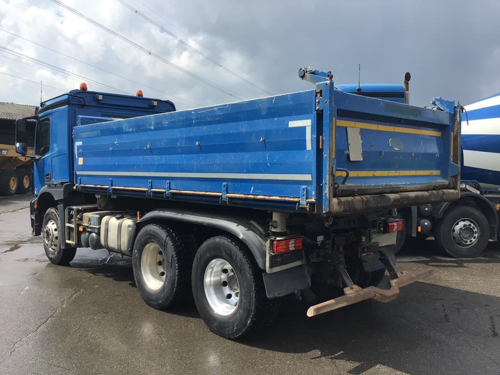 Mercedes Benz Arocs 2643 6×4 Euro 6 - Camion benne: photos 3 Mercedes Benz Arocs 2643 6×4 Euro 6 - Camion benne: photos 3