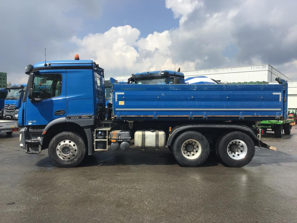 Mercedes Benz Arocs 2643 6×4 Euro 6 - Camion benne: photos 2 Mercedes Benz Arocs 2643 6×4 Euro 6 - Camion benne: photos 2