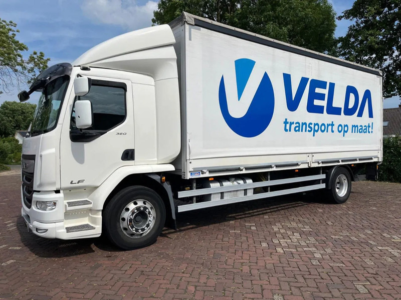 DAF LF 320 FA - Camion fourgon: photos 1 DAF LF 320 FA - Camion fourgon: photos 1
